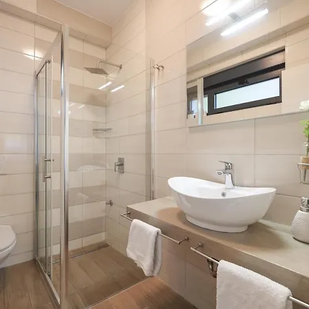Mato Apartment *