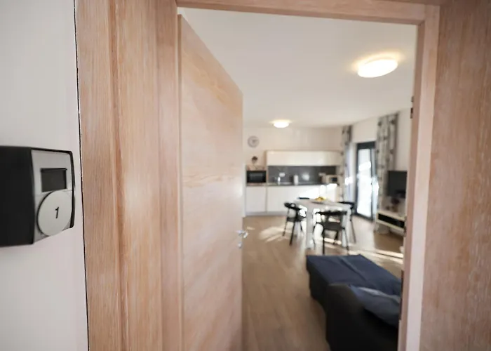 Mato アパート ザダル